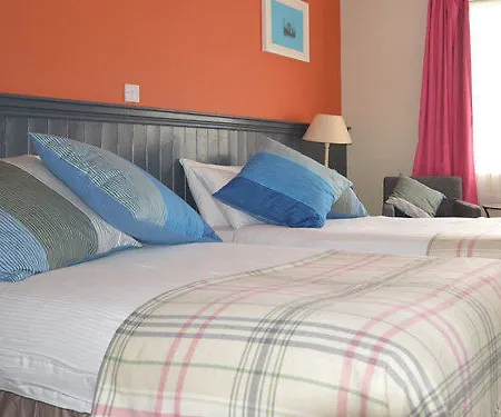 Hotell Emmet 3*